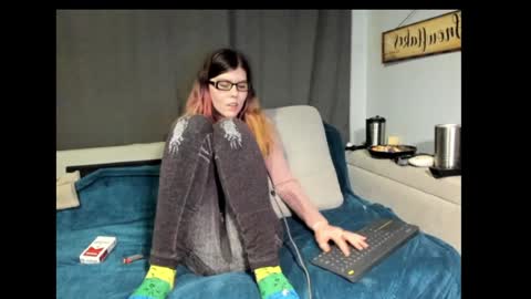roxihazeleyes online show from 01.15.25