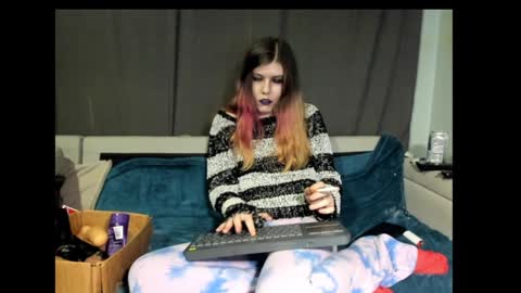 roxihazeleyes online show from 01.22.25