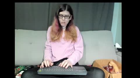 roxihazeleyes online show from 01.25.25