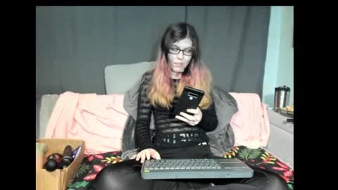 roxihazeleyes online show from 01.26.25