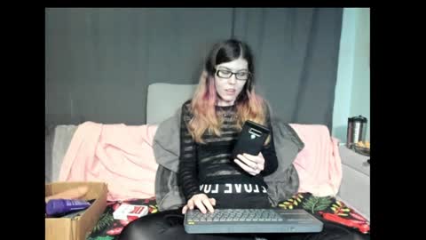 roxihazeleyes online show from 01.26.25