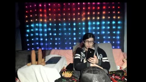 roxihazeleyes online show from 01.30.25