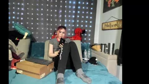 roxihazeleyes online show from 09.12.25