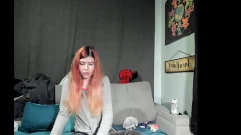 roxihazeleyes online show from 10.01.25