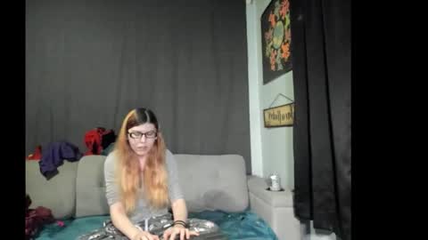 roxihazeleyes online show from 11.07.25