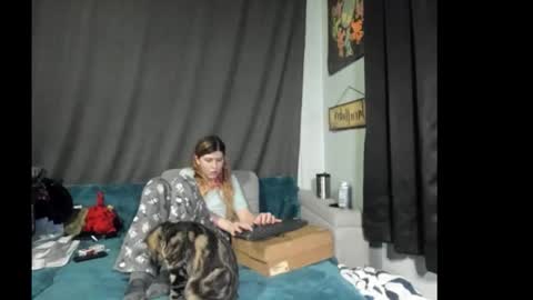 roxihazeleyes online show from 12.03.25