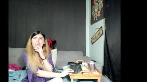 roxihazeleyes online show from 04.10.26