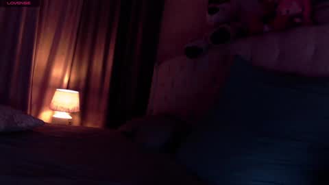 Snapshot of roxolanaa_sexy chatting on 02.23.25 ROXOLANAA SEXY online show from 02.23.25