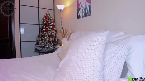 Snapshot of roxxana227 chatting on 12.08.24 Rox online show from 12.08.24