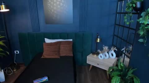 Roxy hell online show from 01.06.26