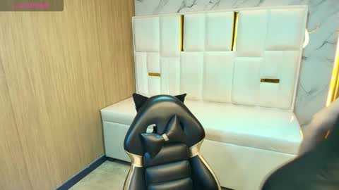 Roxy online show from 03.23.26