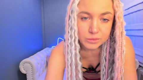 Snapshot of roxy_mars chatting on 12.17.24 Roxy online show from 12.17.24
