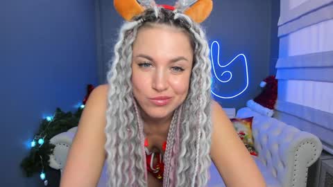Snapshot of roxy_mars chatting on 01.02.25 Roxy online show from 01.02.25