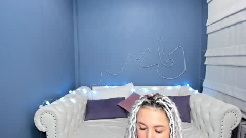 Snapshot of roxy_mars chatting on 01.07.25 Roxy online show from 01.07.25