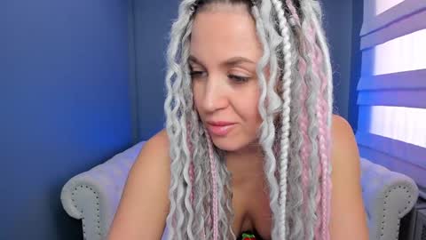 Snapshot of roxy_mars chatting on 01.23.25 Roxy online show from 01.23.25