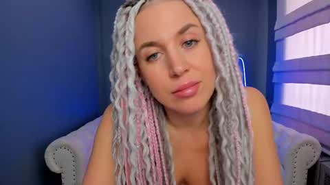 Snapshot of roxy_mars chatting on 02.16.25 Roxy online show from 02.16.25