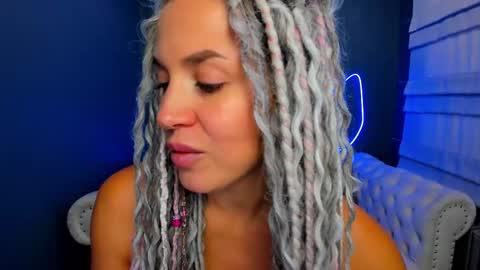 Snapshot of roxy_mars chatting on 09.16.25 Roxy online show from 09.16.25