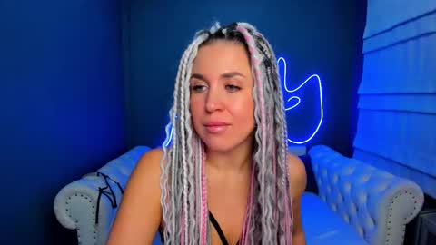 Roxy online show from 11.14.25