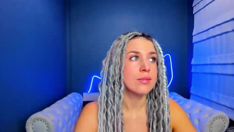 Roxy online show from 12.18.25