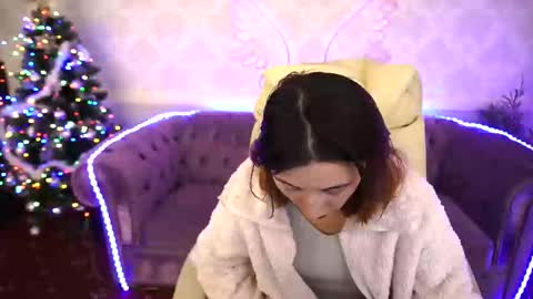 Snapshot of roxy_rayy chatting on 12.16.24 roxy_rayy online show from 12.16.24