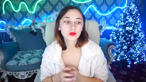 Snapshot of roxy_rayy chatting on 12.19.24 roxy_rayy online show from 12.19.24