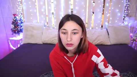 Snapshot of roxy_rayy chatting on 12.21.24 roxy_rayy online show from 12.21.24