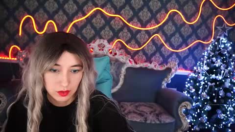 Snapshot of roxy_rayy chatting on 01.07.25 roxy_rayy online show from 01.07.25