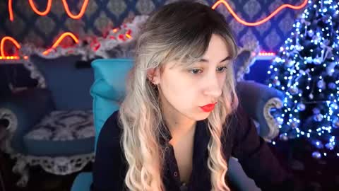 Snapshot of roxy_rayy chatting on 01.15.25 roxy_rayy online show from 01.15.25