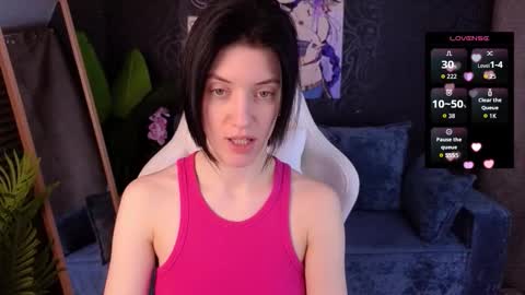 roxy_riot_ online show from 11.30.25