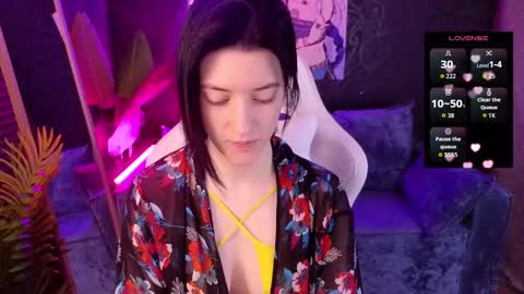 roxy_riot_ online show from 12.17.25