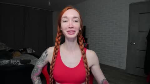 Snapshot of roxy_silver chatting on 11.27.25 Roxy online show from 11.27.25