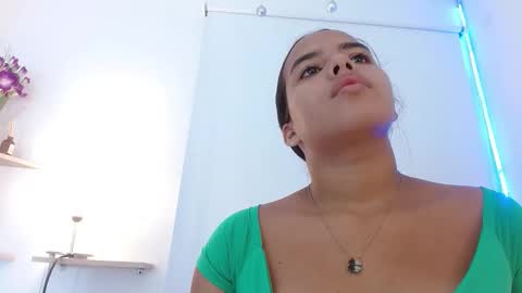 roxy_stone1 online show from 09.15.25