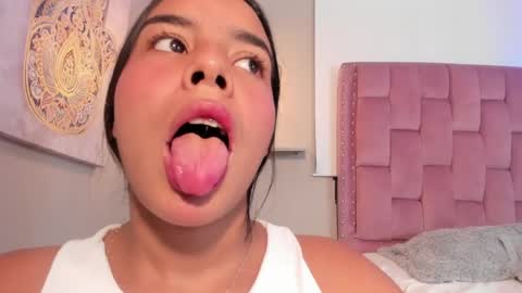 roxy_stone1 online show from 04.13.26