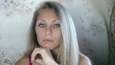 roxyfox18x01 online show from 09.25.25