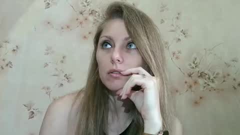 roxyfox18x01 online show from 04.10.26