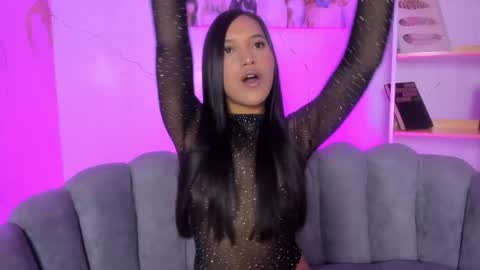 Roxy  online show from 09.29.25