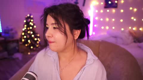 Snapshot of roxysuh chatting on 01.13.25 roxysuh online show from 01.13.25