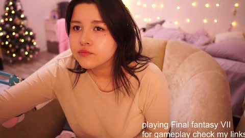 Snapshot of roxysuh chatting on 02.04.25 roxysuh online show from 02.04.25