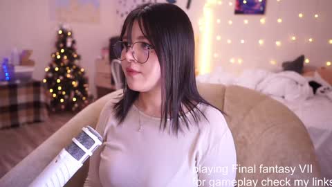 Snapshot of roxysuh chatting on 02.06.25 roxysuh online show from 02.06.25