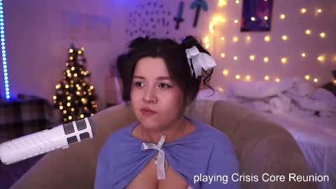 Snapshot of roxysuh chatting on 02.24.25 roxysuh online show from 02.24.25