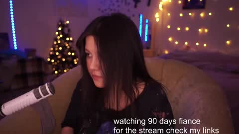 Snapshot of roxysuh chatting on 03.02.25 roxysuh online show from 03.02.25