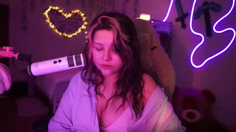 Snapshot of roxysuh chatting on 10.02.25 roxysuh online show from 10.02.25