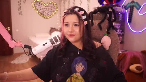 Snapshot of roxysuh chatting on 10.25.25 roxysuh online show from 10.25.25