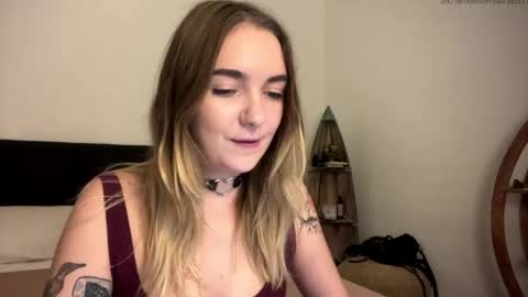 Roxy online show from 04.22.26