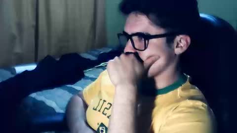 Snapshot of rpaulo25 chatting on 09.24.25 rpaulo25 online show from 09.24.25