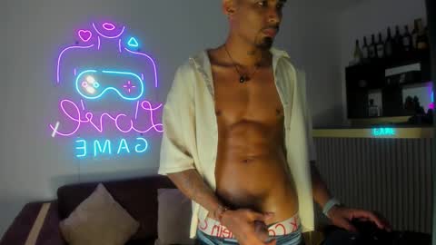 Snapshot of rpoolrboy chatting on 02.10.26 POOL online show from 02.10.26