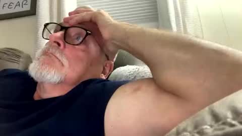 Snapshot of rs006 chatting on 10.15.25 rs006 online show from 10.15.25