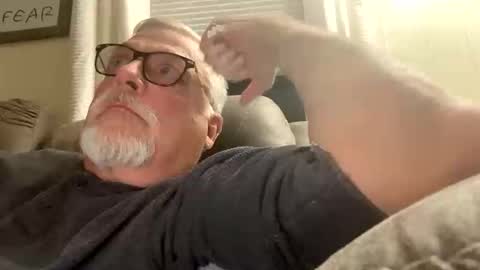 Snapshot of rs006 chatting on 10.26.25 rs006 online show from 10.26.25