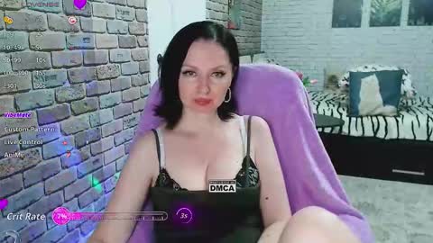 Snapshot of rtls chatting on 10.18.25 Natlya online show from 10.18.25