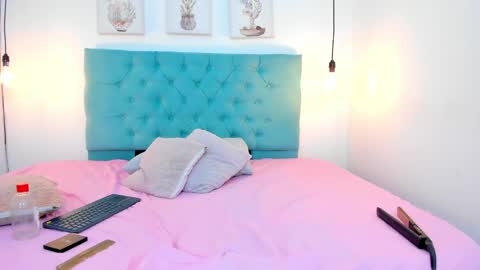 Snapshot of rubiroose chatting on 12.22.24 Rubii online show from 12.22.24